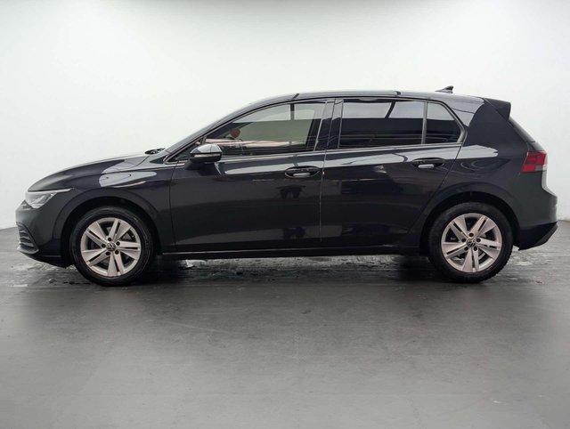 USED 2022 22 VOLKSWAGEN GOLF 1.0 Golf Life eTSI Semi-Auto 5dr CLICK+COLLECT / HOME DELIVERY