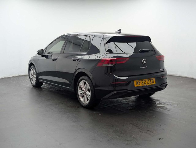 USED 2022 22 VOLKSWAGEN GOLF 1.0 Golf Life eTSI Semi-Auto 5dr CLICK+COLLECT / HOME DELIVERY