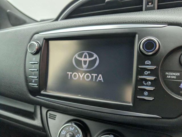 USED 2017 67 TOYOTA YARIS 1.5 Yaris Bi-Tone VVT-i 5dr CLICK+COLLECT / HOME DELIVERY
