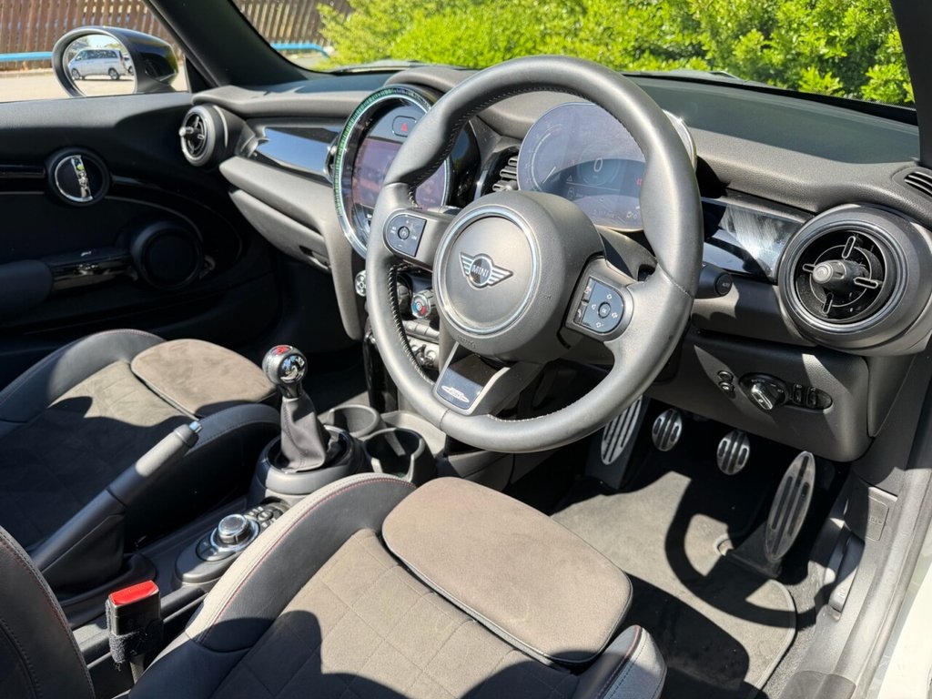USED 2022 22 MINI CONVERTIBLE 2.0 Cooper S Sport Convertible 2dr Petrol Manual Euro 6 (s/s) (178 ps) CARPLAY, LEATHER, ALLOYS