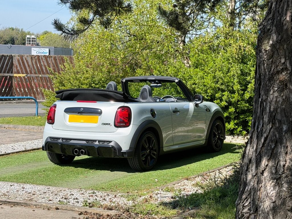 USED 2022 22 MINI CONVERTIBLE 2.0 Cooper S Sport Convertible 2dr Petrol Manual Euro 6 (s/s) (178 ps) CARPLAY, LEATHER, ALLOYS