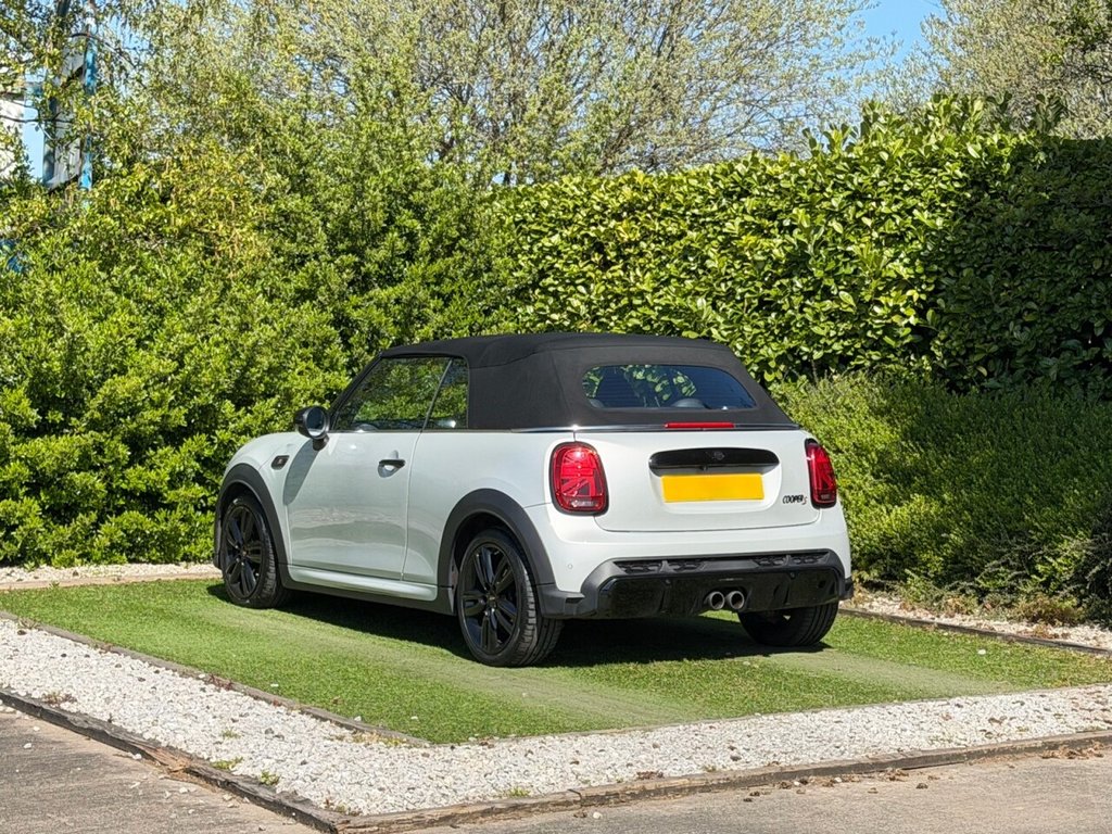USED 2022 22 MINI CONVERTIBLE 2.0 Cooper S Sport Convertible 2dr Petrol Manual Euro 6 (s/s) (178 ps) CARPLAY, LEATHER, ALLOYS