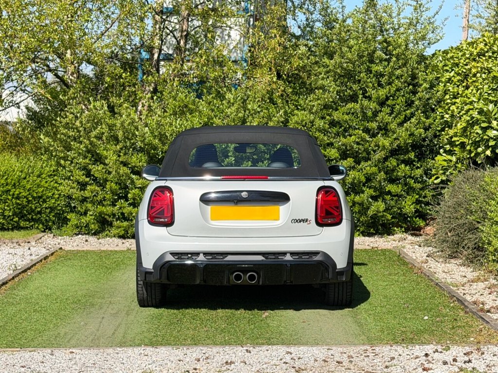 USED 2022 22 MINI CONVERTIBLE 2.0 Cooper S Sport Convertible 2dr Petrol Manual Euro 6 (s/s) (178 ps) CARPLAY, LEATHER, ALLOYS