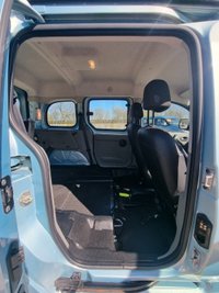 USED 2011 11 RENAULT KANGOO WHEELCHAIR ACCESSIBLE VEHICLE WAV MOBILITY DISABLED AUTO ULEZ CAZ OK WINCH RAMP 