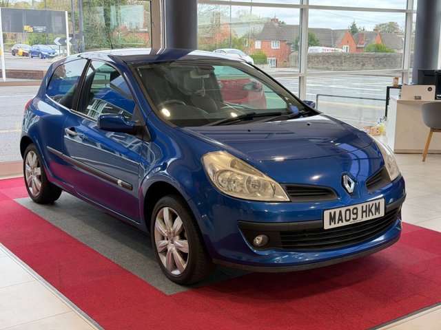 View our Renault Clio 2.0 VVT Dynamique S Hatchback 3dr Petrol Manual (173 g/km, 138 bhp)