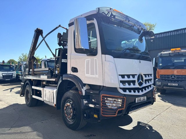 View our MERCEDES-BENZ AROCS