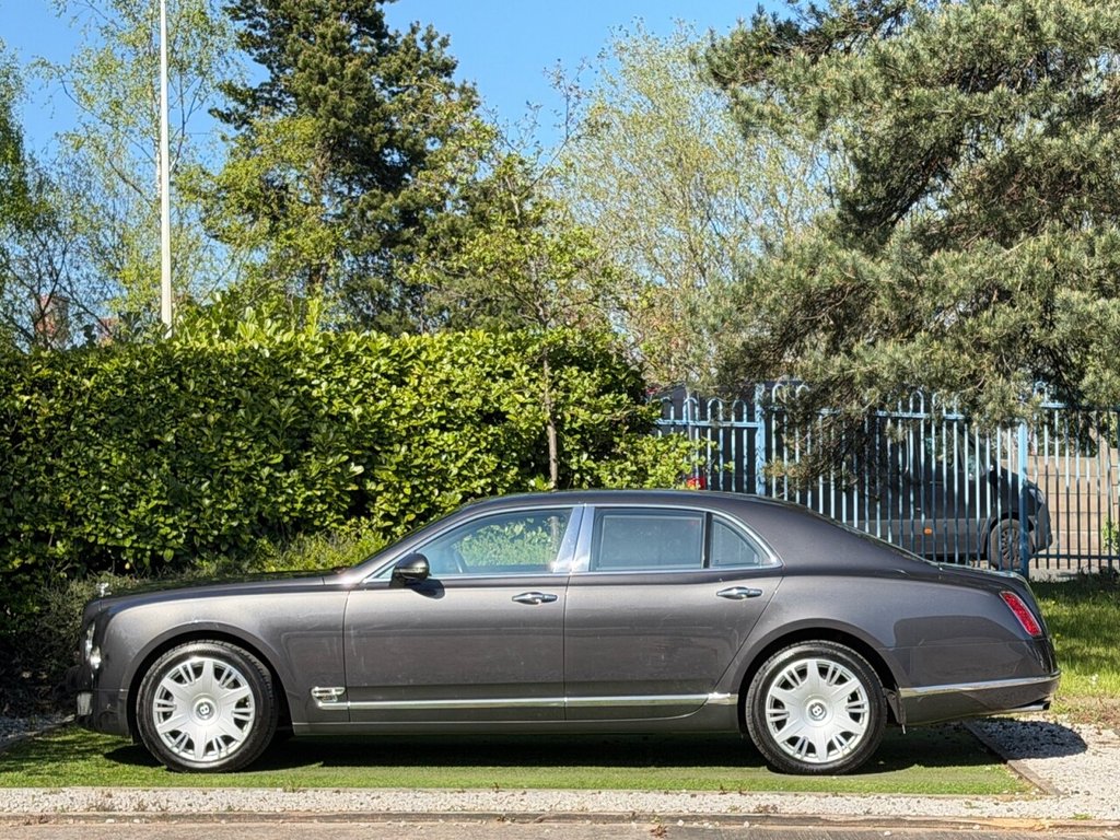 USED 2015 15 BENTLEY MULSANNE 6.75 V8 Saloon 4dr Petrol Auto Euro 6 (505 bhp) A TRULY MAGNIFICENT VEHICLE WITH AN IMPRESSIVE SPECIFICATION