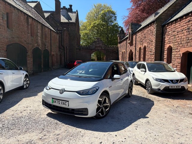 2020 VOLKSWAGEN ID.3 PRO PERFORMANCE 58KWH LIFE HATCHBACK 5DR ELECTRIC AUTO 204 PS 2020 49,000... photo