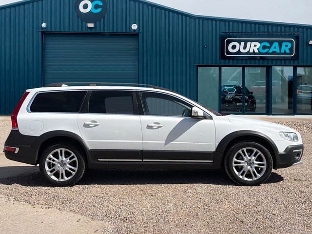View our VOLVO XC70