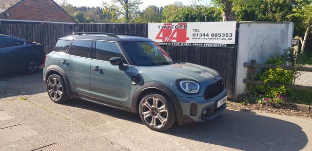 View our MINI COUNTRYMAN
