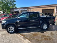 USED 2015 15 TOYOTA HI-LUX 3.0 D-4D Invincible Pickup Double Cab 4dr Diesel Manual 4WD Euro 5 (171 ps) JUST 1 OWNER FROM NEW+MOT JUNE