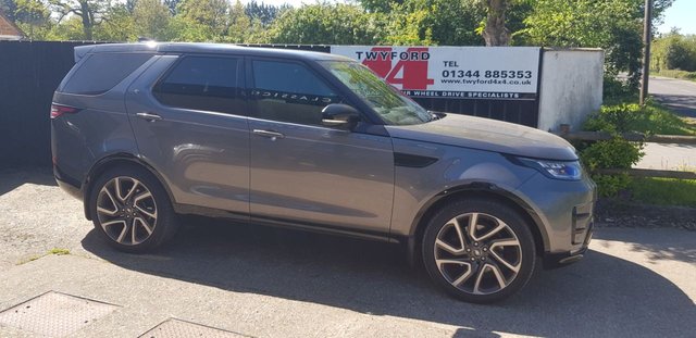 View our LAND ROVER DISCOVERY