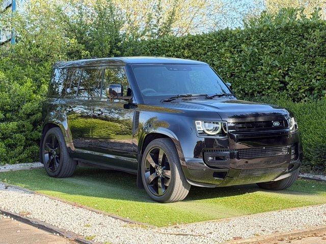 View our Land Rover Defender 5.0 P525 V8 SUV 5dr Petrol Auto 4WD Euro 6 (s/s) (525 ps)