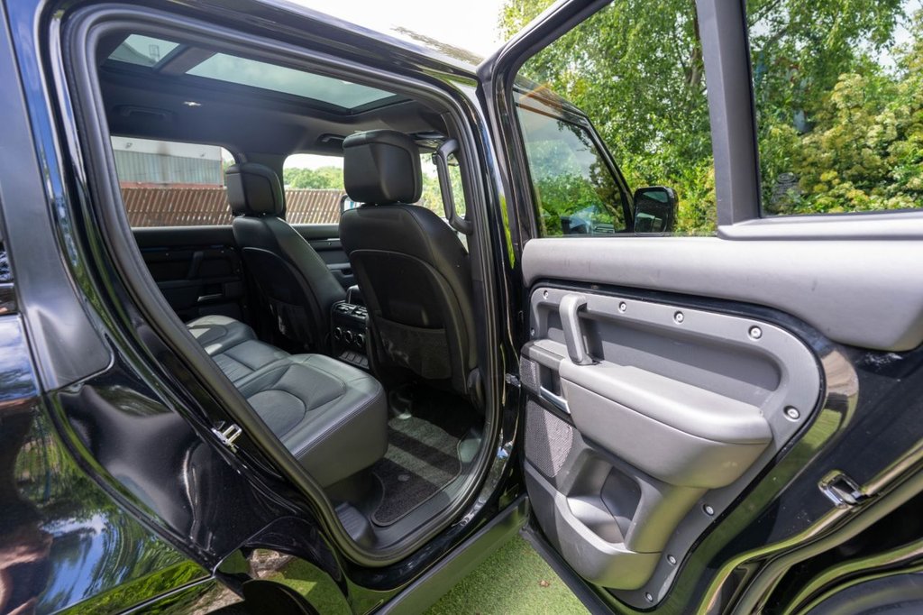 USED 2022 72 LAND ROVER DEFENDER 5.0 P525 V8 SUV 5dr Petrol Auto 4WD Euro 6 (s/s) (525 ps) PAN ROOF, TOWBAR, VAT QUAL