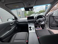 USED 2021 71 HYUNDAI KONA 64kWh Premium SUV 5dr Electric Auto (10.5kW Charger) (204 ps) HEATED SEATS | APPLE CARPLAY