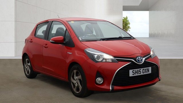 2015 TOYOTA YARIS 1.5 VVT H ICON HATCHBACK 5DR PETROL HYBRID E CVT EURO 6... photo