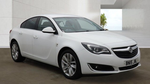 2015 INSIGNIA 2.0 CDTI SRI HATCHBACK 5DR DIESEL AUTO EURO 5 163 PS 2015... photo