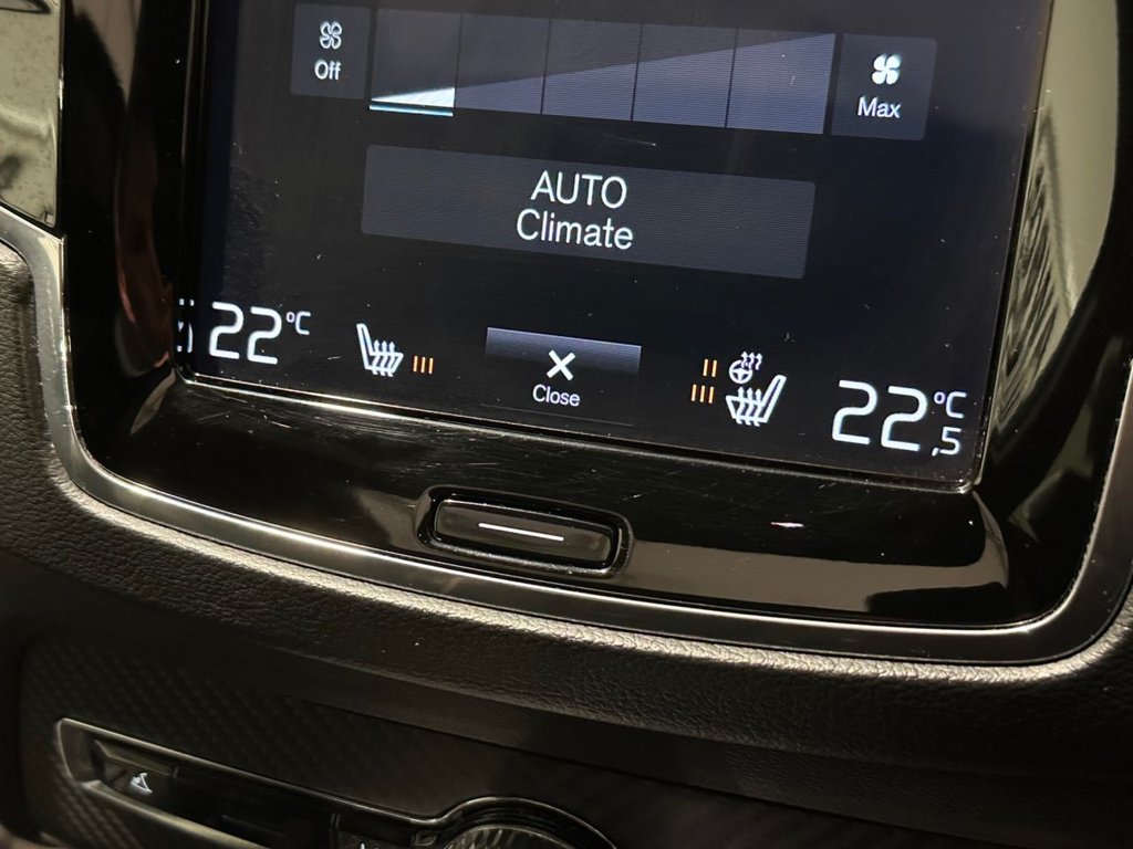 USED 2018 18 VOLVO XC90 2.0h T8 Twin Engine 10.4kWh R-Design Pro SUV 5dr Petrol Plug-in Hybrid Auto 4WD Euro 6 (s/s) (390 ps) 