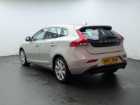 USED 2017 67 VOLVO V40 2.0 V40 Inscription T3 5dr CLICK+COLLECT / HOME DELIVERY