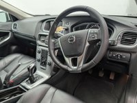 USED 2017 67 VOLVO V40 2.0 V40 Inscription T3 5dr CLICK+COLLECT / HOME DELIVERY