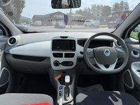 USED 2013 63 RENAULT ZOE 22kWh Expression Hatchback 5dr Electric Auto (Battery Lease) (88 bhp) 2 CHARGING CABLES