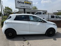 USED 2013 63 RENAULT ZOE 22kWh Expression Hatchback 5dr Electric Auto (Battery Lease) (88 bhp) 2 CHARGING CABLES