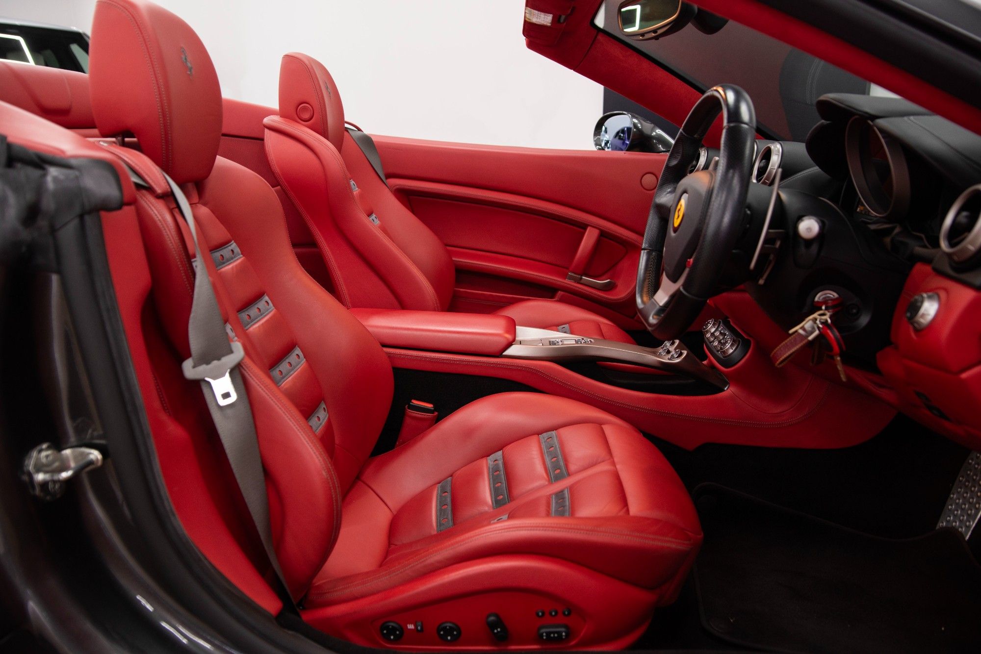 USED 2013 B FERRARI CALIFORNIA 30 