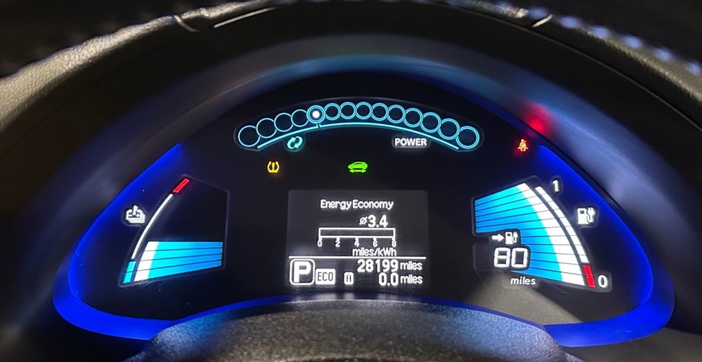 USED 2015 15 NISSAN LEAF 24kWh Tekna Hatchback 5dr Electric Auto (107 bhp) 