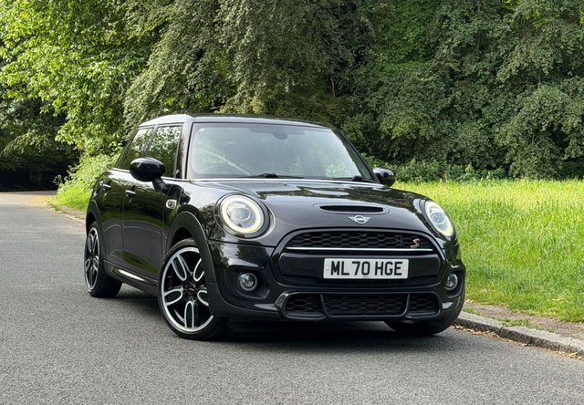 View our MINI Hatch 2.0 Cooper S Sport Hatchback 5dr Petrol Manual Euro 6 (s/s) (192 ps)