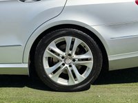 USED 2009 59 MERCEDES-BENZ E-CLASS 3.0 E350 CDI V6 BlueEfficiency Avantgarde Saloon 4dr Diesel G-Tronic Euro 5 (231 ps) A Well Cared for Fine Driving Example with Heated Leather with Electric Memory Adjustment and Satellite Navigation and Mercedes Service History to 79k