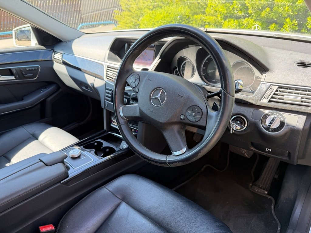 USED 2009 59 MERCEDES-BENZ E-CLASS 3.0 E350 CDI V6 BlueEfficiency Avantgarde Saloon 4dr Diesel G-Tronic Euro 5 (231 ps) A Well Cared for Fine Driving Example with Heated Leather with Electric Memory Adjustment and Satellite Navigation and Mercedes Service History to 79k