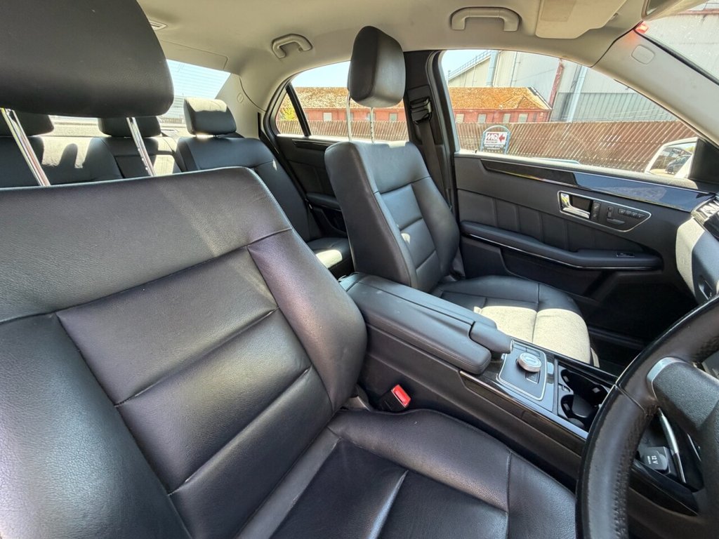 USED 2009 59 MERCEDES-BENZ E-CLASS 3.0 E350 CDI V6 BlueEfficiency Avantgarde Saloon 4dr Diesel G-Tronic Euro 5 (231 ps) A Well Cared for Fine Driving Example with Heated Leather with Electric Memory Adjustment and Satellite Navigation and Mercedes Service History to 79k