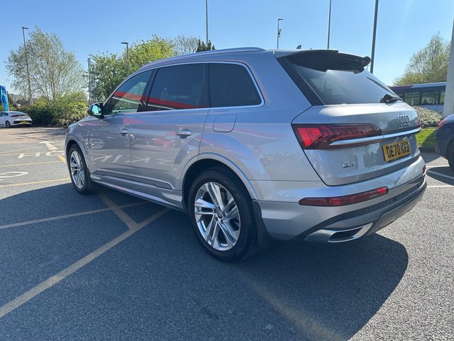 View our AUDI Q7