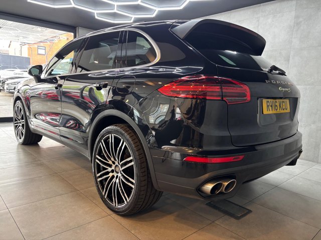 View our PORSCHE CAYENNE