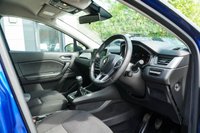 USED 2020 RENAULT CAPTUR 1.5 Blue dCi Iconic SUV 5dr Diesel Manual Euro 6 (s/s) (95 ps) 