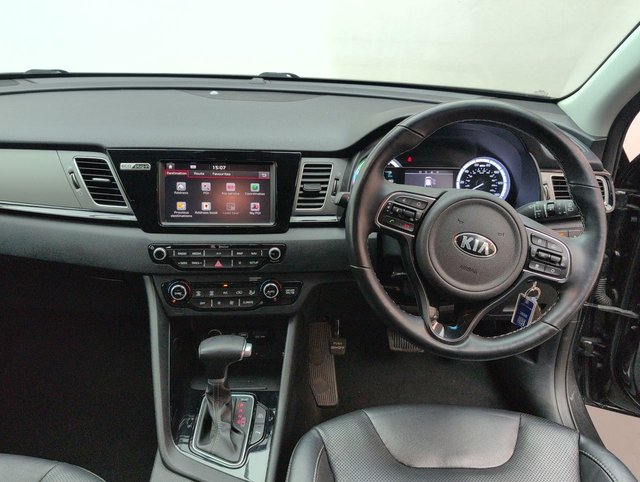 USED 2018 18 KIA NIRO 1.6 Niro 3 PHEV Semi-Auto 5dr CLICK+COLLECT / HOME DELIVERY