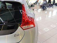 USED 2017 67 VOLVO V40 2.0 D2 Inscription Hatchback 5dr Diesel Manual Euro 6 (s/s) (120 ps) FAMILY CAR / VERY CLEAN
