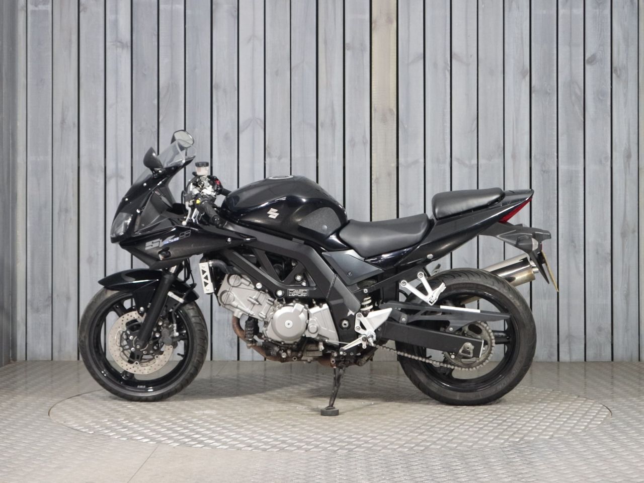 SUZUKI SV650S