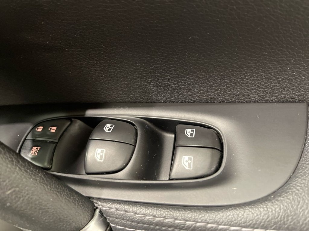 USED 2021 21 NISSAN QASHQAI 1.3 DIG-T N-Motion SUV 5dr Petrol DCT Auto Euro 6 (s/s) (160 ps) PANORAMIC GLASS ROOF