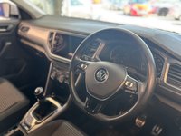 USED 2021 71 VOLKSWAGEN T-ROC 1.0 TSI Active SUV 5dr Petrol Manual Euro 6 (s/s) (110 ps)+2 KEYS+1 OWNER FROM NEW+FSH+PARK CONTROL+PRIVACY+CLIMATE+ALLOYS+BLUETOOTH+MEDIA+NAV+USB+AUX+DAB+CRUISE 2 KEYS+1 OWNER FROM NEW+FSH+PARK CONTROL+PRIVACY+CLIMATE+ALLOYS+BLUETOOTH+MEDIA+NAV+USB+AUX+DAB+CRUISE+HPI CLEAR