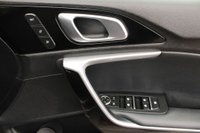 USED 2021 70 KIA XCEED 1.6 GDi 8.9kWh First Edition SUV 5dr Petrol Plug-in Hybrid DCT Euro 6 (s/s) (139 bhp) 