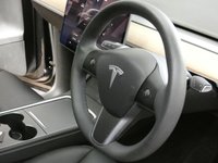 USED 2022 72 TESLA MODEL Y SUV 5dr Electric Auto RWD (346 ps) SAT NAV LEATHER HEATED SEATS SUNROOF PARKING CAMERA 1 OWNER WARRANTY