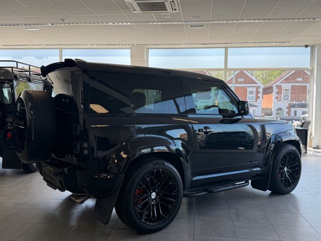 View our LAND ROVER DEFENDER 90