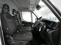 USED 2025 75 IVECO DAILY 2.3D 35S14 136 BHP MEDIUM 3520 HIGH ROOF BUSINESS AUTOMATIC AUTOMATIC | MEDIUM WHEELBASE | BUSINESS PACK