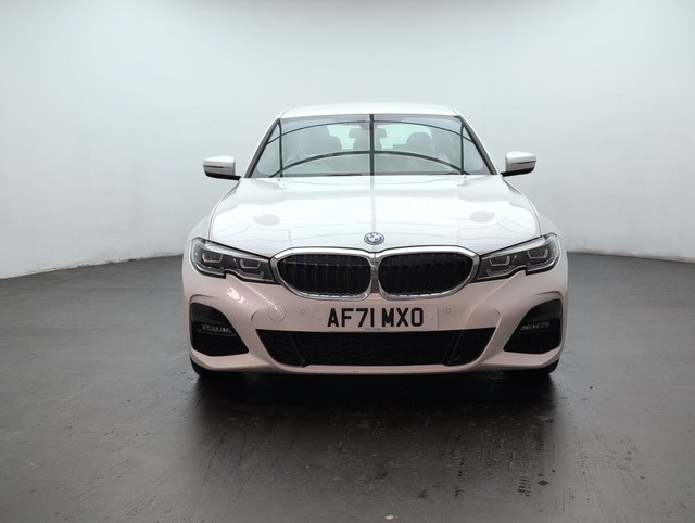 USED 2021 71 BMW 3 SERIES 2.0 330e M Sport Auto 4dr CLICK+COLLECT / HOME DELIVERY