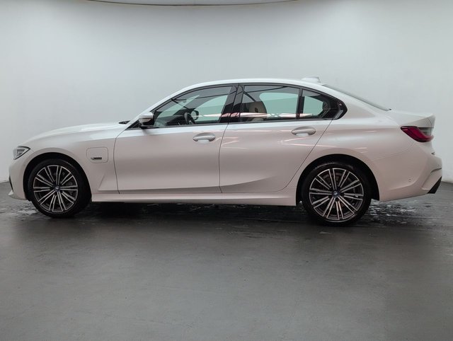 USED 2021 71 BMW 3 SERIES 2.0 330e M Sport Auto 4dr CLICK+COLLECT / HOME DELIVERY