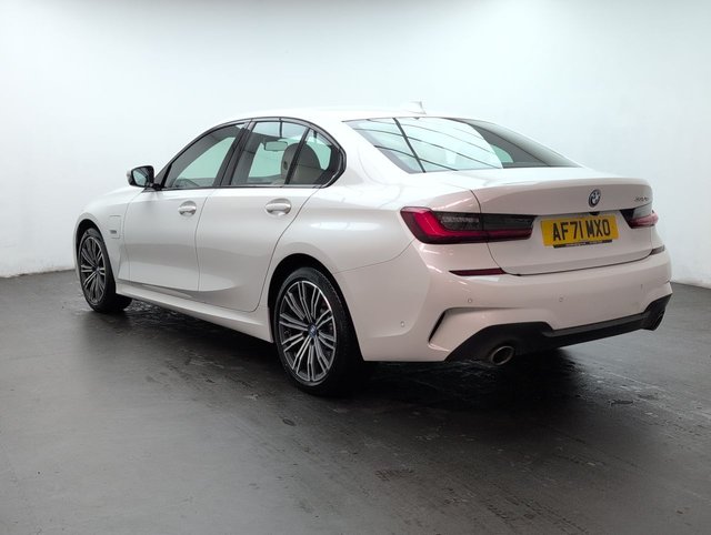 USED 2021 71 BMW 3 SERIES 2.0 330e M Sport Auto 4dr CLICK+COLLECT / HOME DELIVERY