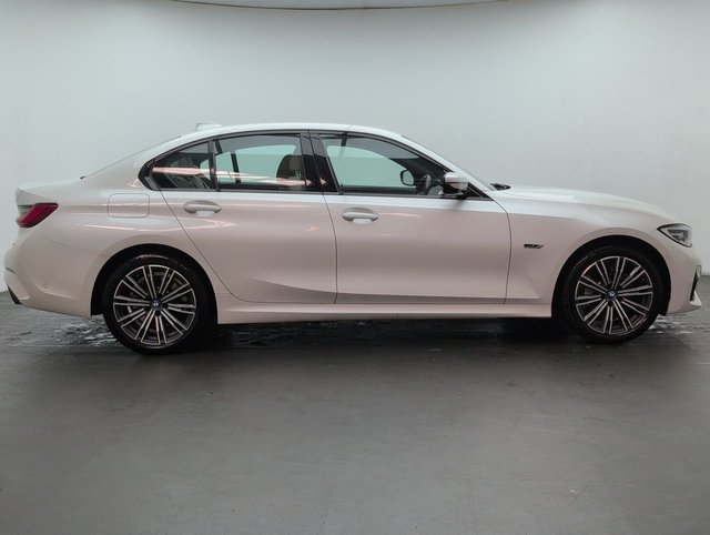 USED 2021 71 BMW 3 SERIES 2.0 330e M Sport Auto 4dr CLICK+COLLECT / HOME DELIVERY
