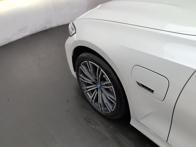 USED 2021 71 BMW 3 SERIES 2.0 330e M Sport Auto 4dr CLICK+COLLECT / HOME DELIVERY