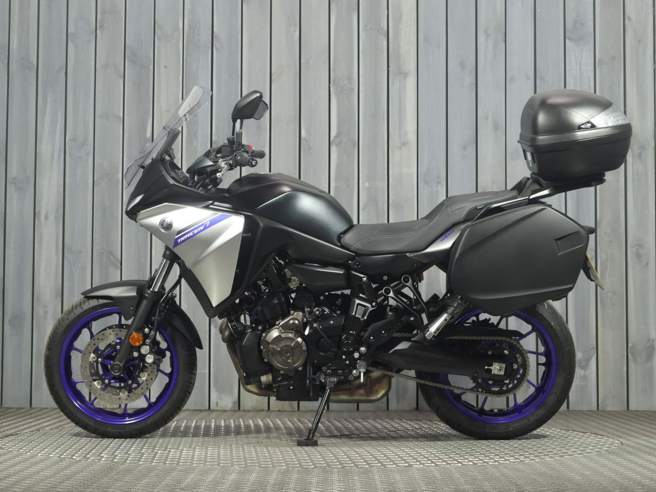 YAMAHA TRACER 7